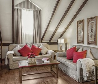 Suite  Vincci Selección Rumaykiyya Granada