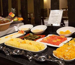 Desayuno buffet  Vincci Selección Rumaykiyya 5* Granada