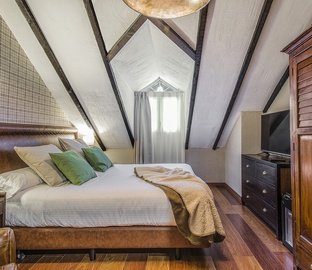 Junior Suites  Vincci Selección Rumaykiyya Granada